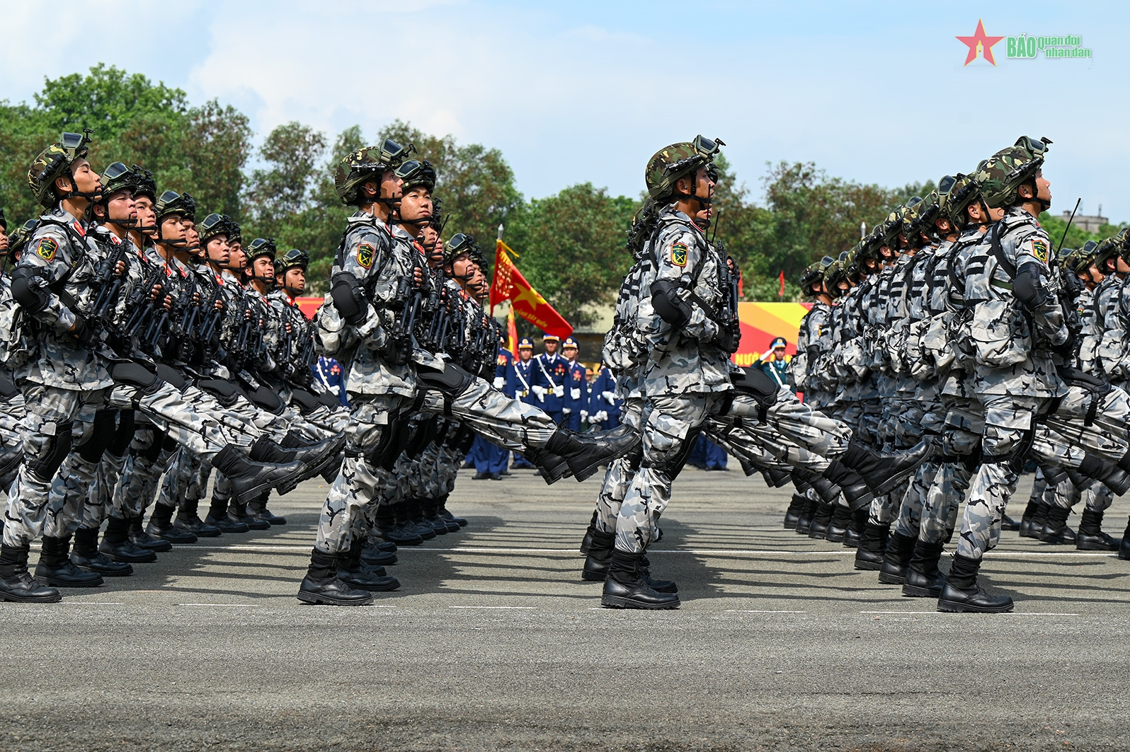 Điều kiện, cách tính hưởng chính sách với người không đủ tuổi tái cử, tái bổ nhiệm